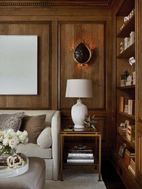 Room Scene: HC1510-29 Inman Ottoman shown in optional Dark Walnut finish, HC1301-90
Lorraine Sofa, and HC1577-10/70 Montpelier Accent Table with Wood Top
shown in optional Dark Walnut finish.