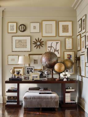 Room Scene: HC1637-70 Dalton Desk and HC1510-29 Inman Ottoman shown in optional Dark Walnut finish.