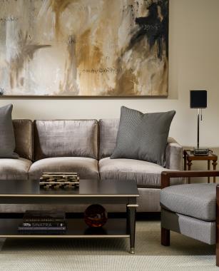 HC5306-84 Truman Sofa shown in HC297-67 fabric with throw pillows in HC257-97 fabric and Kohl finish, HC5480-70 Ashe Cocktail Table shown in Pyrite finish with optional Platinum Striping and HCP289-STK Cooper Burl Side Table.