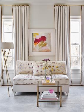 Room Scene:  HC1504-41 Leigh Love Seat shown in optional Dove White paint and HC1577-
10/ HC1577-12 Montpelier Square Side Table shown with optional clear glass
shelf and top.