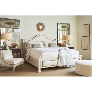HC6455-10 Canby King Bed, HC6475-10 Evalina Bedside 
Table, HC6421-24 Westmoreland Chair, HC6498-10 Lammot 
Mirror and HC130-30 Saturn Cocktail Ottoman